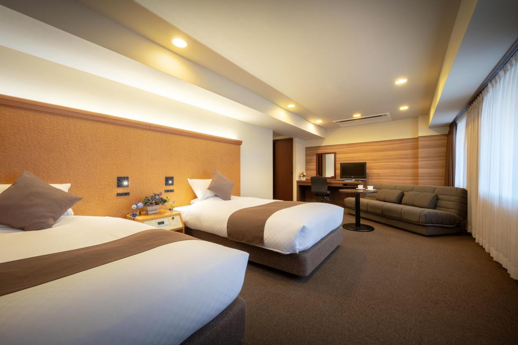 Hotel Grand 4*